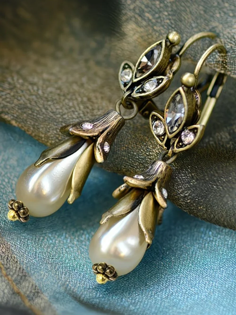 Victorian Drop Earrings Floral Lily Pearl Pendant Leaf Bronze Antiqued Metal